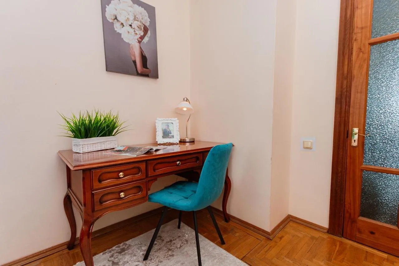 Lakshmi Club Apartment 3-Bedroom Moscow